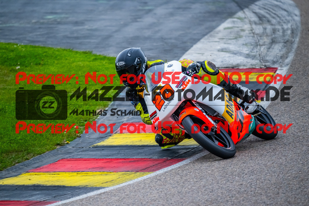 MaZZes_FotoMatrix_240503_6007705_1183 | KTM