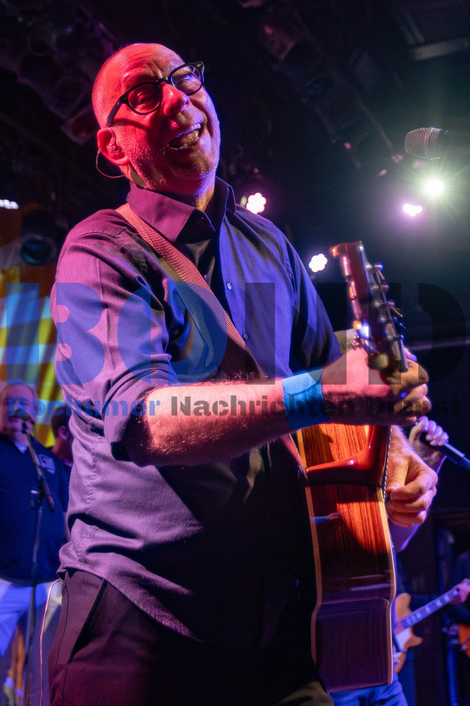 SES_GBAZEC20241227-96 | bond - Realisiert mit Pictrs.com