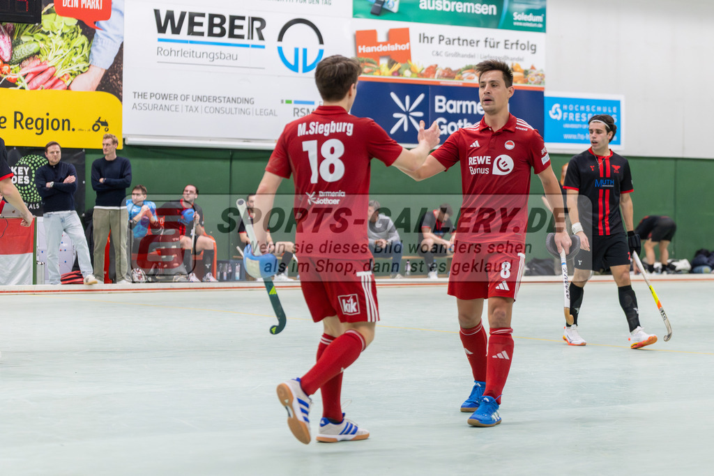 SFE_20251213_0145 | Köln, Deutschland, 13.12.2025:  Hockey 1. Bundesliga Herren Rot-Weiss - DSD Düsseldorf im KTHC Stadion Rot-Weiss Köln Tennis and Hockey Club am 13.12.2025 in Köln, Deutschland. (Foto von Fehrmann)Köln, Germany, 13.12.2025: Hockey 1. Bundesliga Herren Rot-Weiss - DSD Düsseldorf in KTHC Stadion Rot-Weiss Köln Tennis and Hockey Club at 13.12.2025 in Köln, Deutschland. (Foto from Fehrmann)