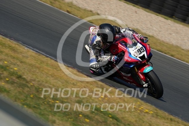 2024_09_05_PBK_15255 | Sportfotografie; SlowMotion; Video; Rennstrecke; Hafeneger; Speer; Racing; RSE; BMW; CBO; Trackday; Motorsportarena; Hockenheimring; Brno; Most; Barcelona; Valencia