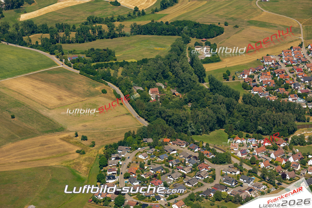 Aktuelles Luftbild von  Bühlertann - Die Luftaufnahme wurde 2022 mittels UL-Flugzeug erstellt ( keine Drohne ) - hochauflösende Kamera-Systeme von  Canon -Beste Qualität - Für grossformatige Ausdrucke geeignet. Die Geschenkidee !