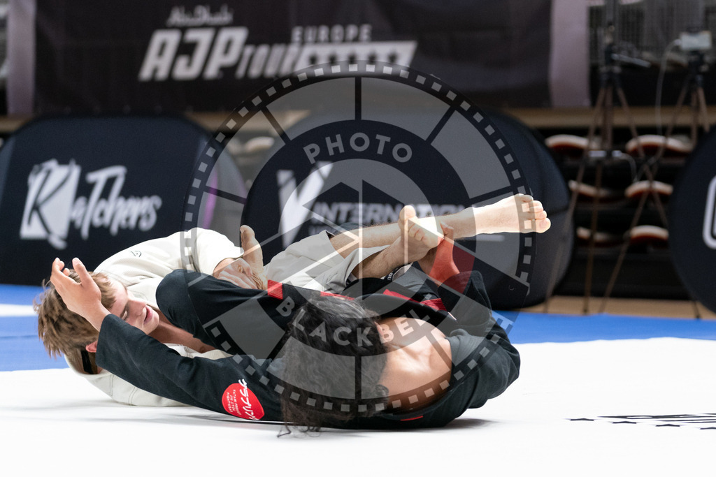 20241012PBB0874 | Athletes compete during the AJP Tour Europe Continental Jiu-Jitsu Youth Championship on October 12, 2024, in Almere near Amsterdam, Netherlands. © Chiara Dazi / photoblackbelt