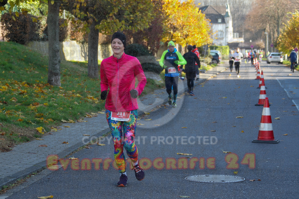 241201_1244_EV4_3251 | Sportfotografie im Rhein-Sieg Kreis, Köln, Bonn, NRW, Rheinland Pfalz, Hessen, etc. Unser Tätigkeitsfeld umfasst den Laufsport vom Volkslauf über den Marathon, Duathlon, Triathon bis zum Ultralauf wie Kölnpfad Ultra oder Schindertrail.
