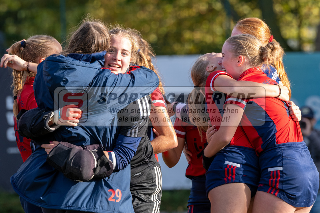 SFE_20231021_0292 | Deutsche Meisterschaft Weibliche U16 Halbfinale Düsseldorfer HC - Harvestehuder THC am 21.10.2023 in Köln (Düsseldorfer Hockeyclub 1905 e.V.), Photo: Stephan Fehrmann 2023 (Sports-Gallery)