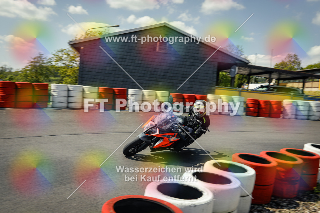 OBK_Mai_Volker_Adam-10903 | Hier findet Ihr Bilder von Touristenfahrten auf der Nürburgring Nordschleife oder von anderen Veranstaltungen die ich besucht habe. Viel Spass beim Durch Schauen 