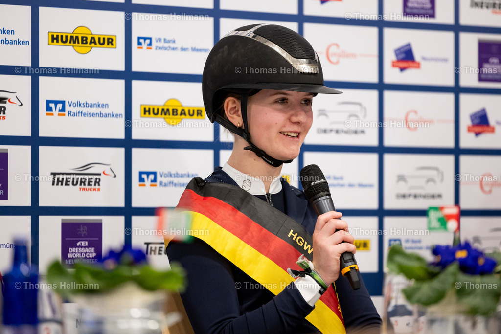TH_HEINEKING Tippi (GER)_ Lady Cadora OLD_26114 | HEINEKING Tippi (GER), Lady Cadora OLD beim VR Classics 2025 am 15.02.25 in Neumünster, Holstenhallen