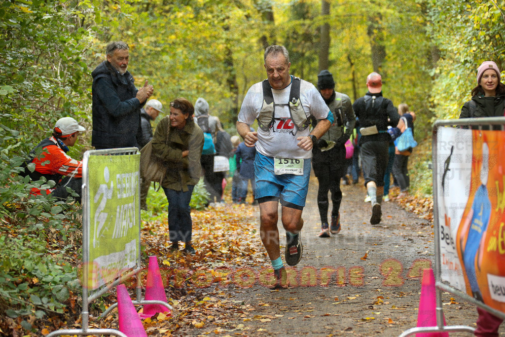 251026_1318_EX1_3145 | Sportfotografie im Rhein-Sieg Kreis, Köln, Bonn, NRW, Rheinland Pfalz, Hessen, etc. Unser Tätigkeitsfeld umfasst den Laufsport vom Volkslauf über den Marathon, Duathlon, Triathon bis zum Ultralauf wie Kölnpfad Ultra oder Schindertrail.