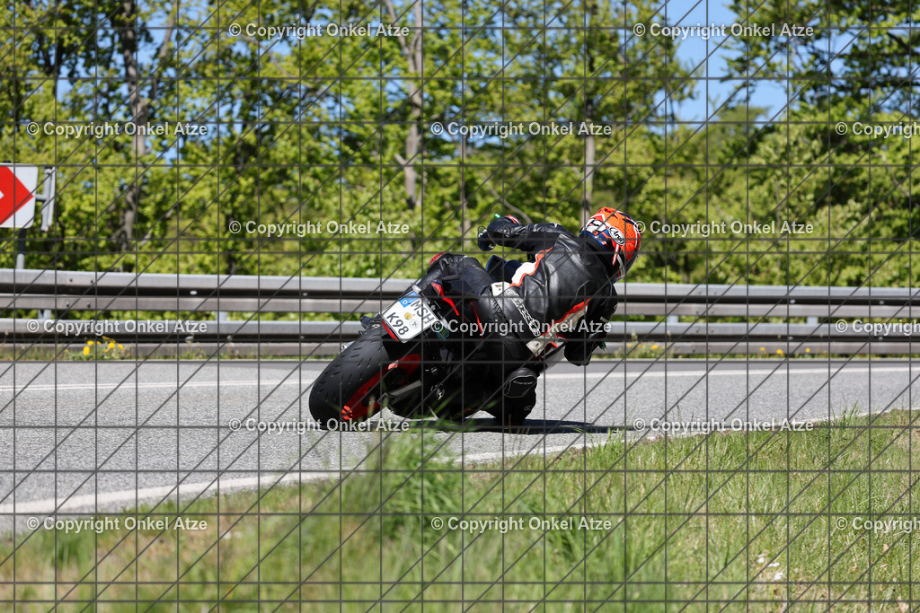 IMG_9775 | Fotograf am Kyffhäuser. Onkel Atze. Kyffhäuser Rennstrecke. Café36. Motorsportfotografie. - Realisiert mit Pictrs.com
