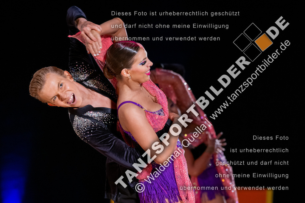20250503-10734 | Hier finden Sie Tanz Bilder vom Latein und Standard Formationen tanzen. Sportbilder vom Tanzsport. Schöne Fotos und von Weltmeisterschaft, Europameisterschaft, Bundesliga, Regionalliga, Oberliga und Landesliga sowie von GOC Stuttgart, DanceComp, WM Bremen