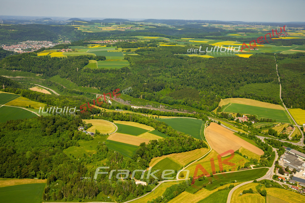 geislingen-an-der-steige-immobilien-luftbild-fotograf-927-2023 | Das Luftbild zeigt  Geislingen an der Steige - Die Luftaufnahme wurde 2023 vom UL-Flugzeug aus erstellt ( keine Drohne ) - 
Hochauflösende Luftaufnahme - Für grossformatige Ausdrucke geeignet. Die Geschenkidee !
Mit Lizenz und Bildrechte bestellbar