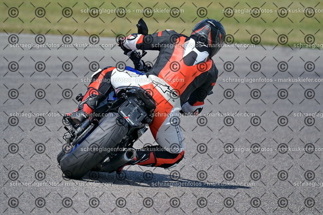 26BT02-1928 | markuskiefer.com - Realisiert mit Pictrs.com