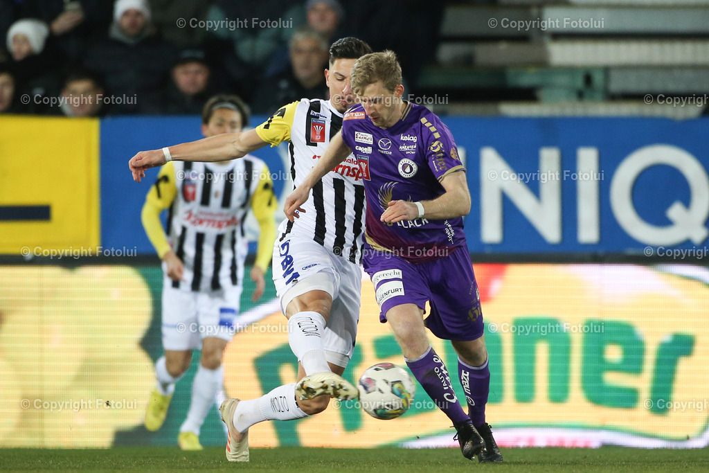 A_LUI_20230205_0005 | LINZ,  AUSTRIA, SOCCER, UNIQA ÖFB CUP, LASK VS AUSTRIA KLAGENFURT
IM BILD: Alexander Schlager (Lask)0, Christopher Cvetko (Austria Klagenfurt)
FOTO:FOTOLUI/UW