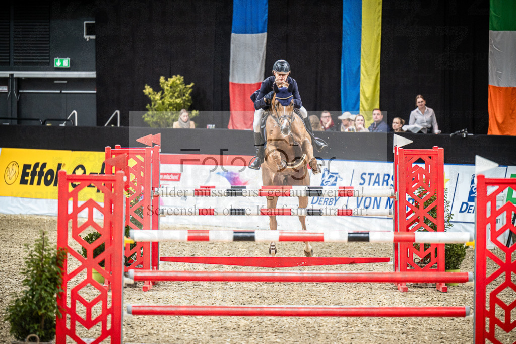 DOS_1922 | Entdecke hochwertige Reitturnierfotos von Foto Oger. Professionell, emotional und authentisch – jetzt Lieblingsmomente im Shop bestellen.Deutschlandweite Turnierfotografie. - Realisiert mit Pictrs.com