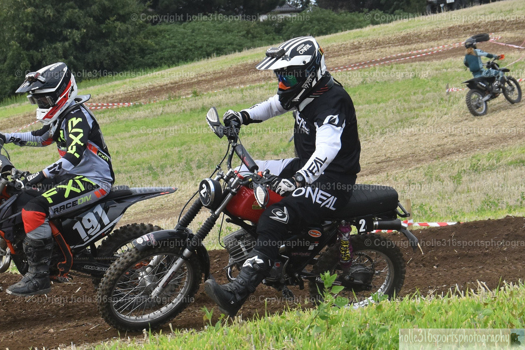 DSC_0836 (2) | Sportfotografie , Motorsport, Motoross, Reitsport, Mointainbike, Enduro,
Landschaft , Outdoor, Eventfotografie, Landschaft, Bilder online bestellen - Realisiert mit Pictrs.com