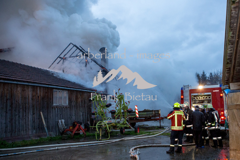 22102017-fb-3102 | Feuerwehreinsatz / Frauenau, Dörfl