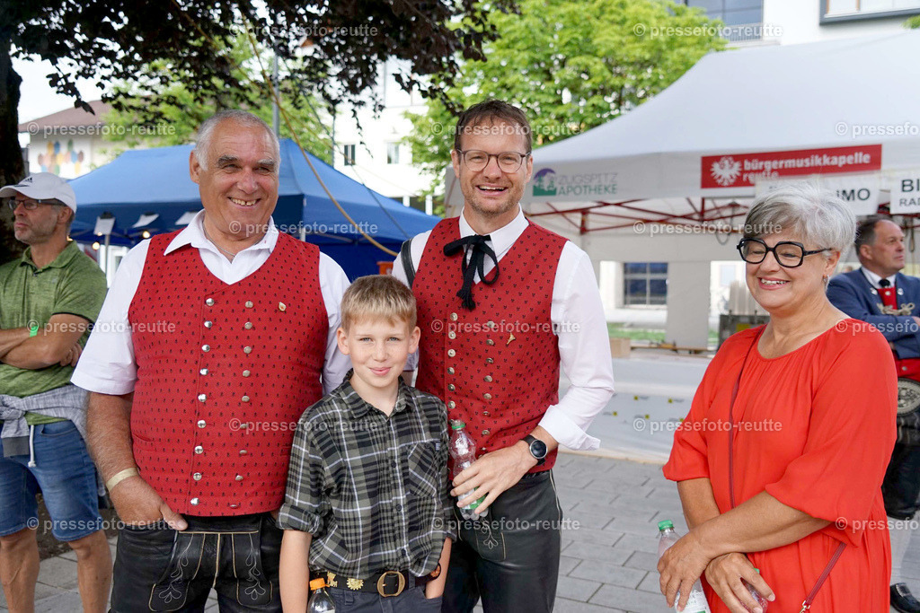 news-2023-Juni16-Bundesmusikfest-FELDMESSE-DSC06310 | Info aus dem Bezirk Reutte/Ausserfern Tirol sowie eine umfangreiche Bilddatenbank über die gesamte Region: Lechtal, Talkessel Reutte, Tannheimertal, Zwischentoren. Lech, Plansee, Zugspitze, Grenztunnel, B179, Fernpassstraße, Verkehr, Lawinen, Tradition, - Realisiert mit Pictrs.com