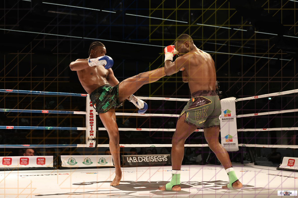 Finale Akingbade vs Kombou 25.04.2026 tomafocus Tb00105 | professionelle Sport- und Eventfotografie von Tomafocus – dynamische Bilder, emotionale Momente und hochwertige Aufnahmen für jeden Anlass. - Realisiert mit Pictrs.com