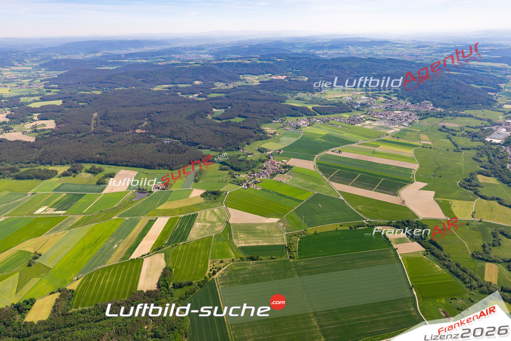Die Luftaufnahme Schwärzdorf - Mitwitz wurde 2022 vom Flugzeug aus (keine Drohne) erstellt. Hohe Auflösung -für große Poster und Wandbilder geeignet - Garantiert!
