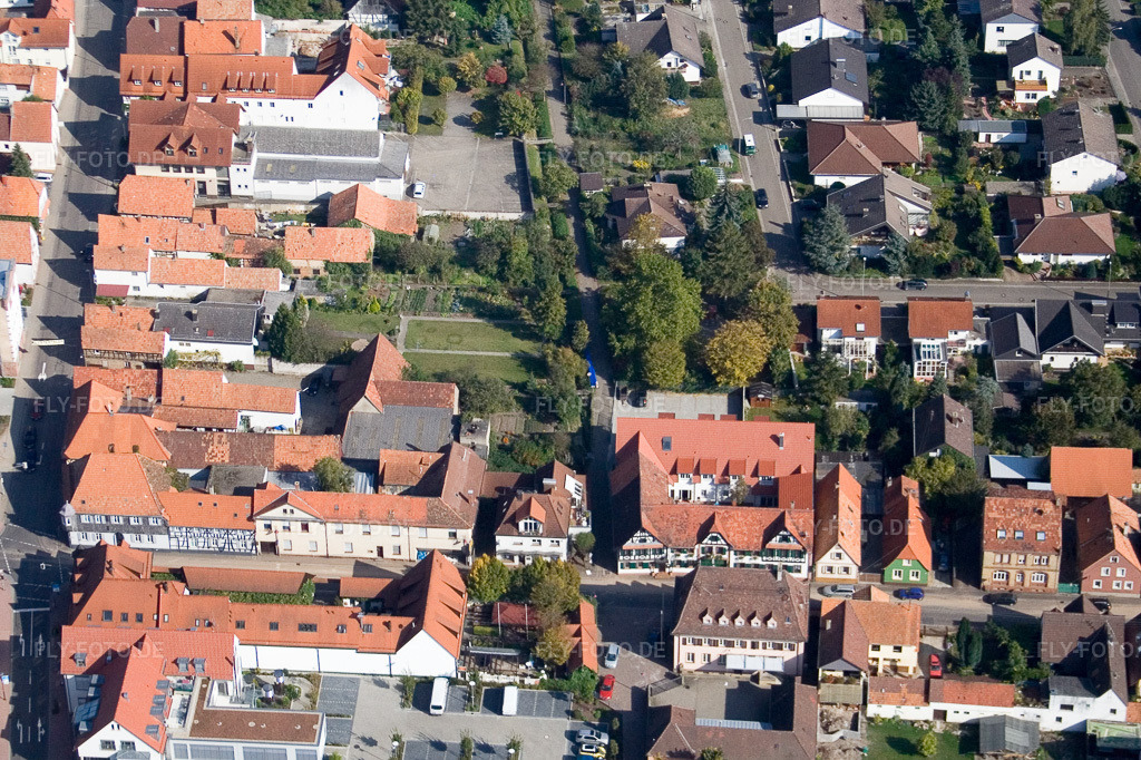 Luftbild: Bahnhofstraße x Rheinstr in Kandel im Bundesland Rheinland-Pfalz in Deutschland. Foto: IMG_8295.jpg vom 06.10.2007 durch Werner Riehm/FLY-FOTO.de
