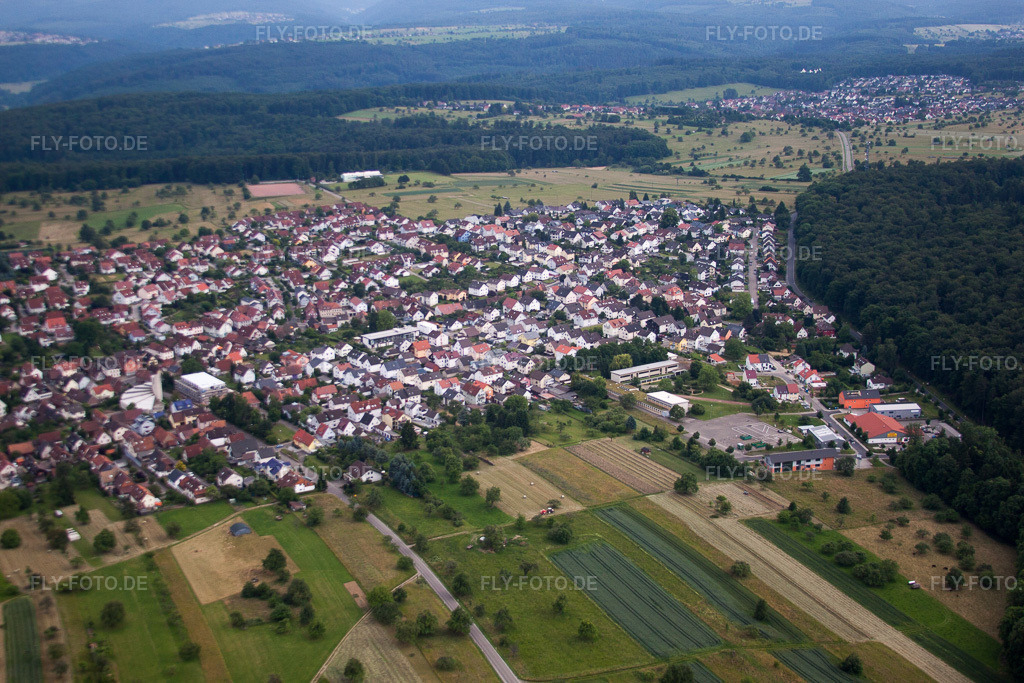 Luftbild: Ortsansicht aus Norden im Ortsteil Spessart in Ettlingen im Bundesland Baden-Württemberg in Deutschland. Foto: IMG_66731.jpg vom 07.06.2014 durch Werner Riehm/FLY-FOTO.de