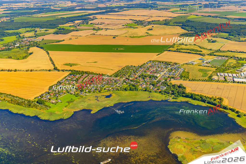 Klassische Luftaufnahme ohne Drohne zeigt: bei Wismar - Die Luftbildaufnahme wurde 2025 vom UL-Flugzeug heraus erstellt ( keine Drohnenaufnahme ) - Hochauflösende Luftaufnahme -Nicht vergleichbar mit Google Maps oder Satelittenbilder- Die Geschenkidee !Mit Lizenz und Bildrechte bestellbar