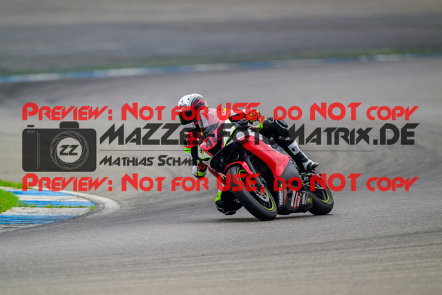 MaZZes_FotoMatrix_240521_6007705_3978 | GELB