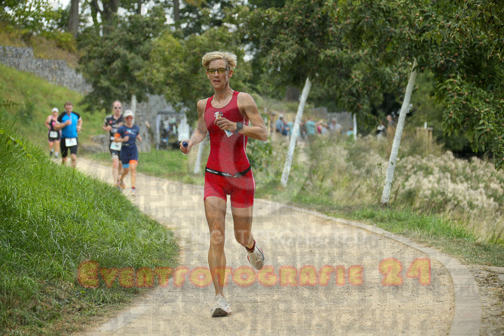 250824_1352_EX1_4040 | Sportfotografie im Rhein-Sieg Kreis, Köln, Bonn, NRW, Rheinland Pfalz, Hessen, etc. Unser Tätigkeitsfeld umfasst den Laufsport vom Volkslauf über den Marathon, Duathlon, Triathon bis zum Ultralauf wie Kölnpfad Ultra oder Schindertrail.