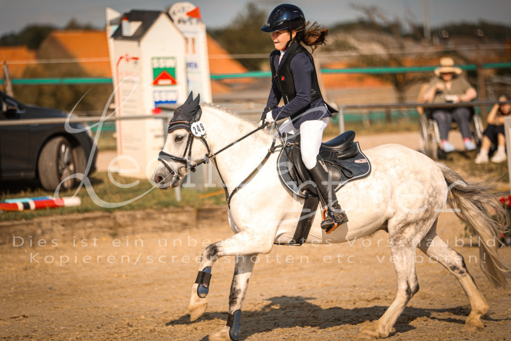 01.FrSpE00348 | Leoni Ertmer Photography - Realisiert mit Pictrs.com