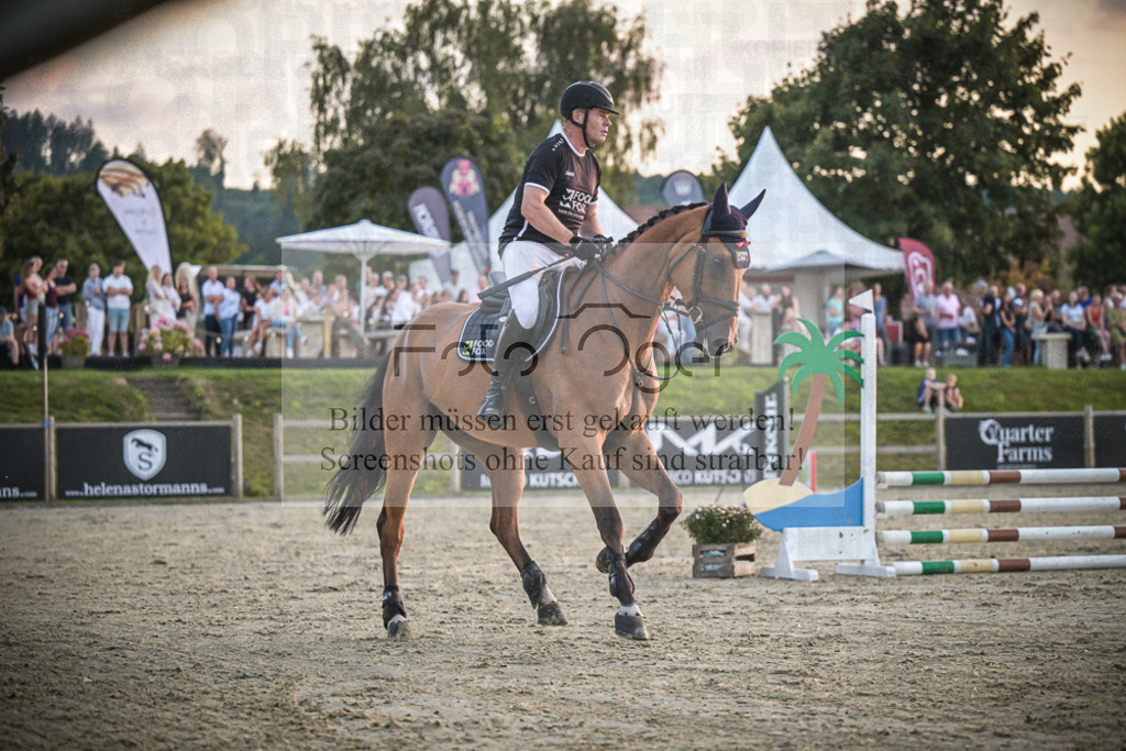 DOS_2453 | Entdecke hochwertige Reitturnierfotos von Foto Oger. Professionell, emotional und authentisch – jetzt Lieblingsmomente im Shop bestellen.Deutschlandweite Turnierfotografie. - Realisiert mit Pictrs.com
