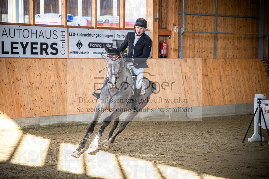 DOS_2044 | Entdecke hochwertige Reitturnierfotos von Foto Oger. Professionell, emotional und authentisch – jetzt Lieblingsmomente im Shop bestellen.Deutschlandweite Turnierfotografie. - Realisiert mit Pictrs.com
