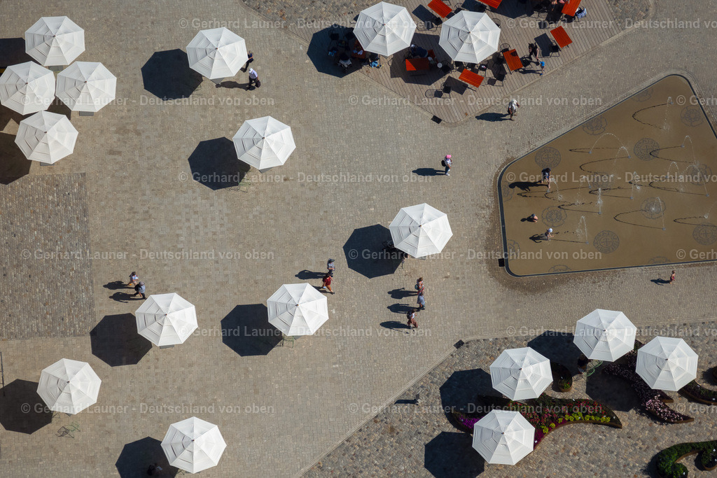 4046073 | ERFURT 14.06.2021 Tische und Sitzbänke der Freiluft- Gaststätten am Petersberg im Egapark anläßlich der BUGA Bundesgartenschau im Ortsteil Altstadt in Erfurt im Bundesland Thüringen, Deutschland. Weiterführende Informationen bei: Bundesgartenschau Erfurt 2021 gemeinnützige GmbH,  Landeshauptstadt Erfurt,  geskes.hack Landschaftsarchitekten GmbH. // Tables and benches in the open-air restaurants on the Petersberg in the Egapark on the occasion of the BUGA Federal Garden Show in the district Altstadt in Erfurt in the state Thuringia, Germany. Further information at: Bundesgartenschau Erfurt 2021 gemeinnuetzige GmbH,  Landeshauptstadt Erfurt,  geskes.hack Landschaftsarchitekten GmbH. Foto: Gerhard Launer