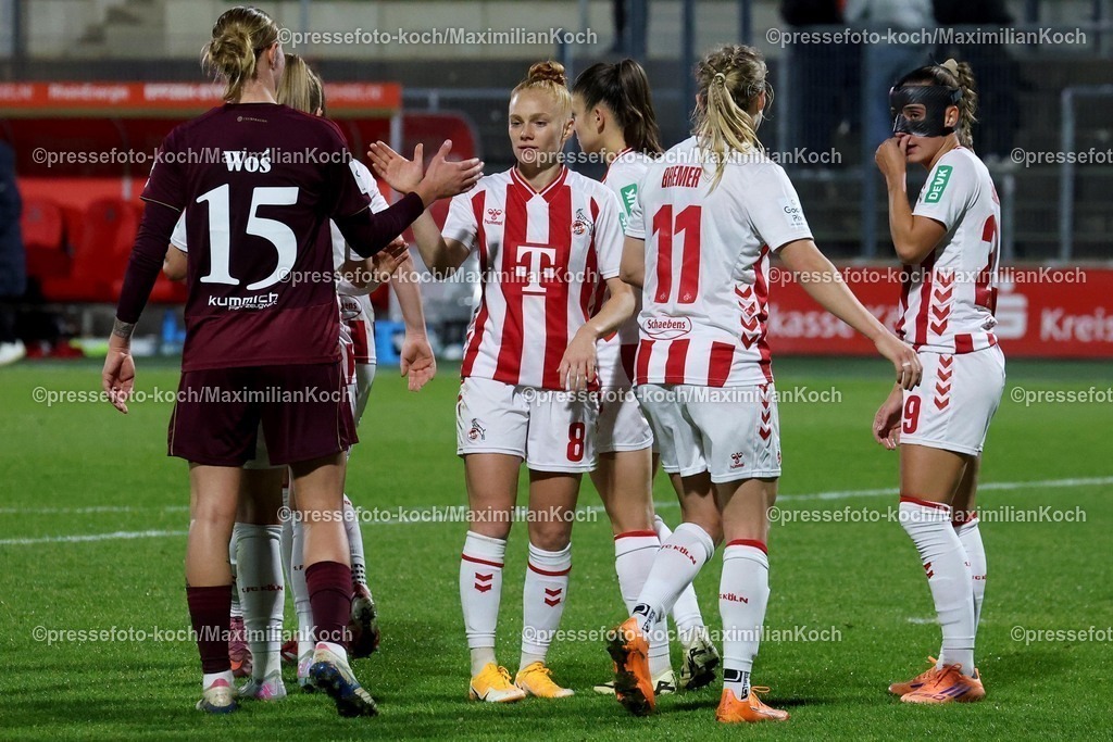 xSSCx31102502014 | 31.10.2025, xsscx, Frauen Fuﬂball, 1. FC Koeln - 1. FC Nuernberg, 1. Fuﬂball Bundesliga, 3. Spieltag, Franz-Kremer-Stadion, Saison 2025 2026: Die Spielerinnen des 1. FC Koeln feiern ihren 3:0 Sieg DFB regulations prohibit any use of photographs as image sequences and or quasi-video. Nordrhein-Westfalen Deutschland