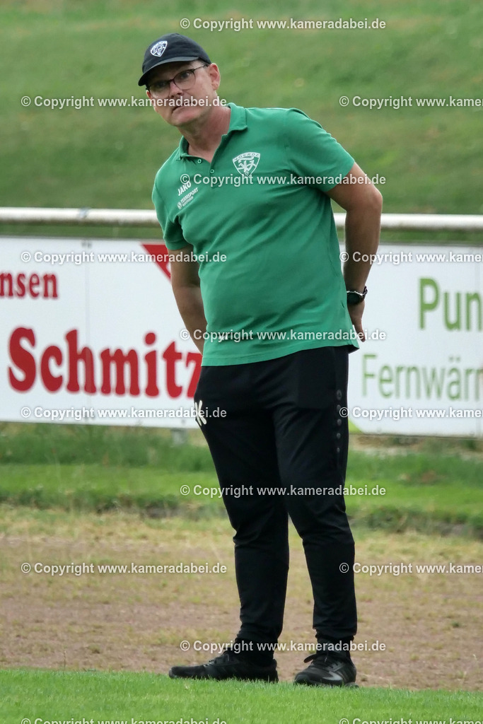 Fußball : TV Voerde - SUS 09 Dinslaken 2 am 21.07.2024 in Voerde | Fußball : TV Voerde - SUS 09 Dinslaken 2 am 21.07.2024 in Voerde - Realisiert mit Pictrs.com