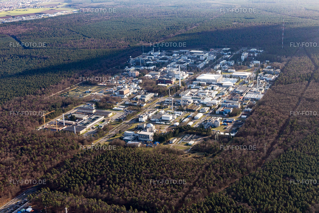 Leopoldshafen, KIK Campus Nord | Luftbild: Leopoldshafen, KIK Campus Nord im Ortsteil Leopoldshafen in Eggenstein-Leopoldshafen im Bundesland Baden-Württemberg in Deutschland. Foto: IMG_104797.jpg vom 16.02.2018 durch Werner Riehm/FLY-FOTO.de - Realisiert mit Pictrs.com