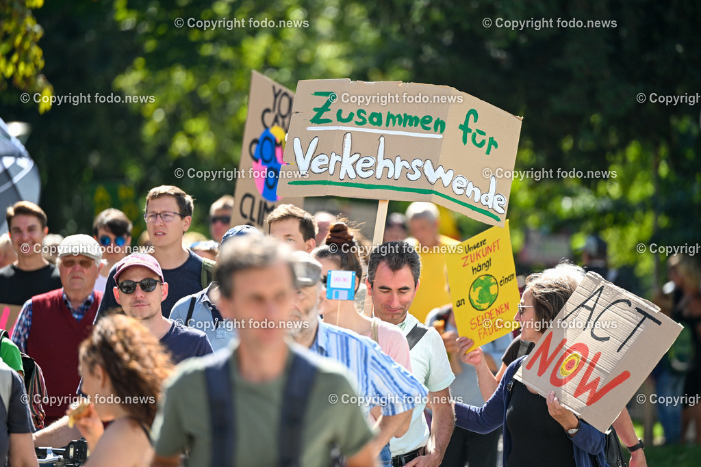 Demonstration Fridays for Future_ 15.09.2023-42 | 15.09.2023, Linz, AUT, Demonstration Fridays for Future, im Bild Teilnehmer an der Demonstration