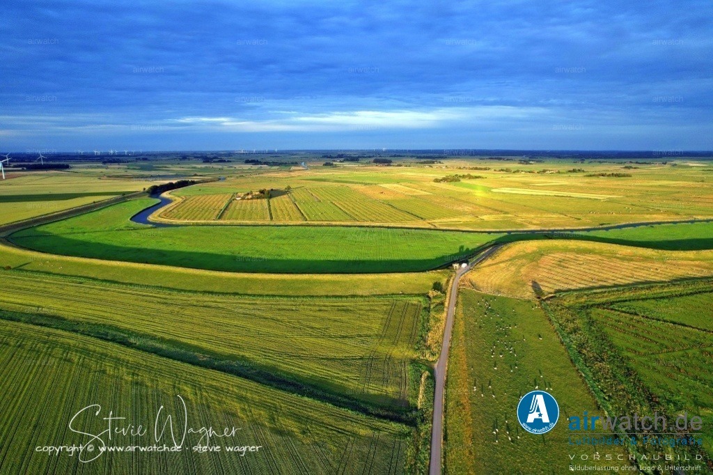 HattstedterKoog  & BeltringharderKoog | Entdecken Sie atemberaubende Luftbilder und Fotografien auf airwatch.de - Tauchen Sie ein in eine Welt voller faszinierender Aufnahmen aus der Vogelperspektive.