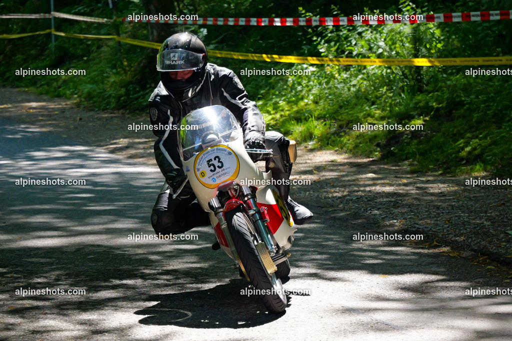 P1036678 | Erleben Sie atemberaubende, hochqualitative Fotos Ihrer Fahrt entlang der malerischen Alpenstraßen. Besuchen Sie alpineshots.com, um professionelle Aufnahmen Ihrer unvergesslichen Reise zu finden und zu kaufen - Realisiert mit Pictrs.com