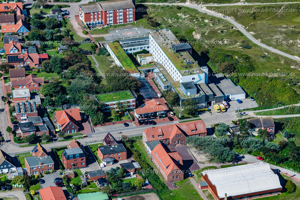 Norderney_Krankenhaus_Norderney_ELS_6712050923 | NORDERNEY 05.09.2023 Klinikgelände des Krankenhauses " Krankenhaus Norderney " in Norderney im Bundesland Niedersachsen, Deutschland. // Hospital grounds of the Clinic " Krankenhaus Norderney " in Norderney in the state Lower Saxony, Germany. Foto: Martin Elsen