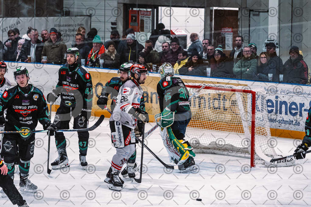 Alligators_vs_Memmingen_05_12_2025-129 | Höchstadt Alligators Fotogalerie: Eishockey-Action aus Franken. Professionelle Spielfotos, Portraits & Stadionbilder zum Download. Jetzt entdecken! - Realisiert mit Pictrs.com