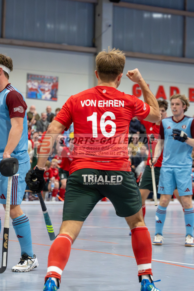 SFE_20260131_0154 | Mönchengladbach, Deutschland, 31.01.26: Hallenhockey 1. Bundesliga Herren Playoff zwischen Crefelder HTC - UHC Hamburg im GHTC Halle am 31.01.2026 in Mönchengladbach, Deutschland. (Foto von Stephan Fehrmann)Mönchengladbach, Germany, 31.01.26: Hallenhockey 1. Bundesliga Herren Playoff between Crefelder HTC - UHC Hamburg in GHTC Halle at 31.01.2026 in Mönchengladbach, Deutschland. (Foto from Stephan Fehrmann)