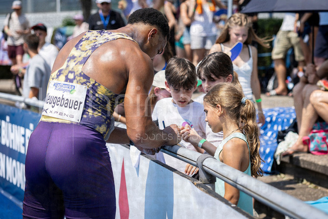 Multisport Event; Ratingen, 27.06.2026 | RATINGEN, GERMANY - JUNE 27, 2026 : Leo Neugebauer (GER / Germany) with his little fans competing during the Multisport Event at Stadion Ratingen on June 27, 2026 in Ratingen, Germany.