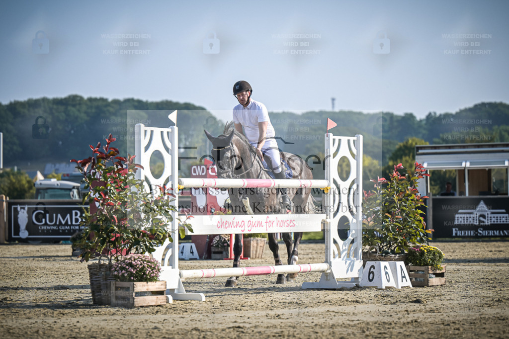 DOS_0227 | Entdecke hochwertige Reitturnierfotos von Foto Oger. Professionell, emotional und authentisch – jetzt Lieblingsmomente im Shop bestellen. - Realisiert mit Pictrs.com