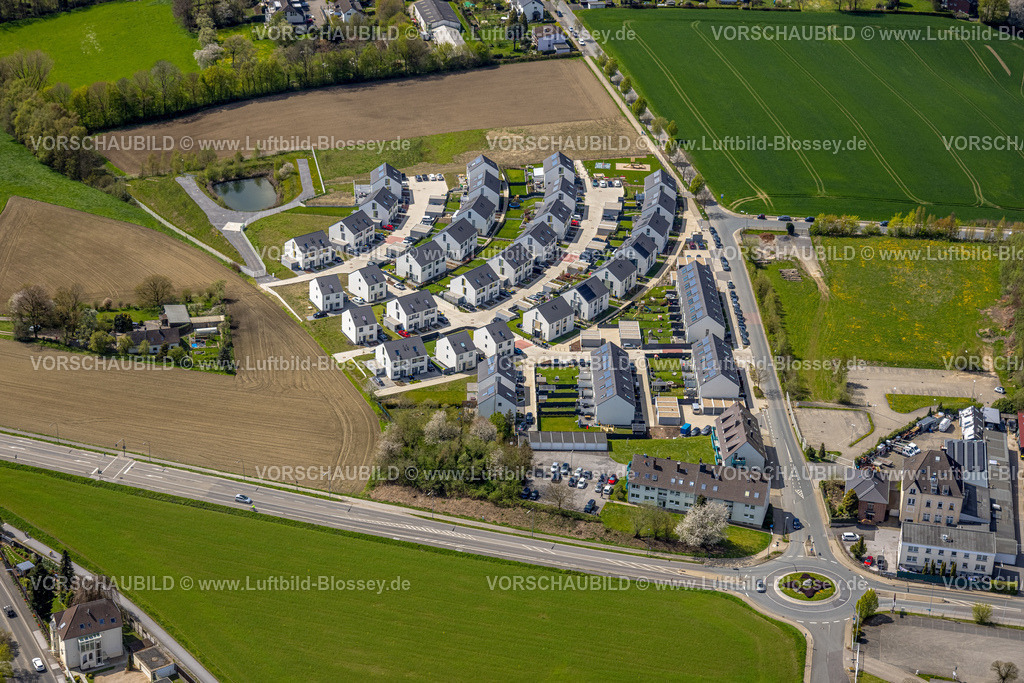 Velbert230407379 | Luftbild, Wimmersberger Südblick Bauprojekt, halbrunde Neubau Wohnsiedlung Hannah-Arendt-Straße, Velbert, Ruhrgebiet, Nordrhein-Westfalen, Deutschland