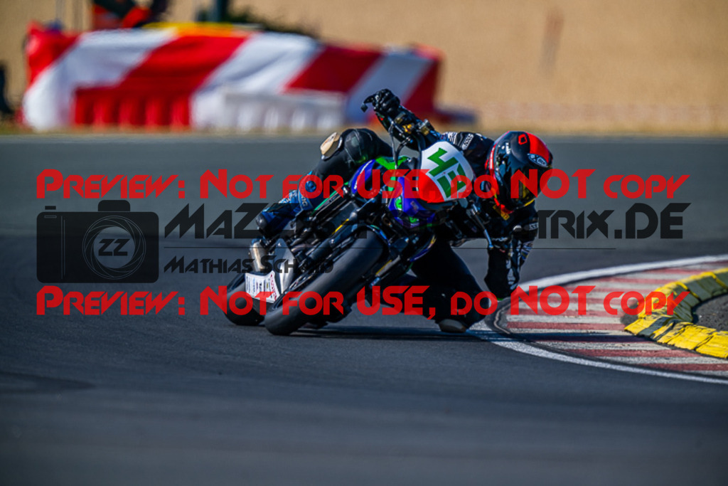 MaZZes_FotoMatrix_220722_1403 | TWIN