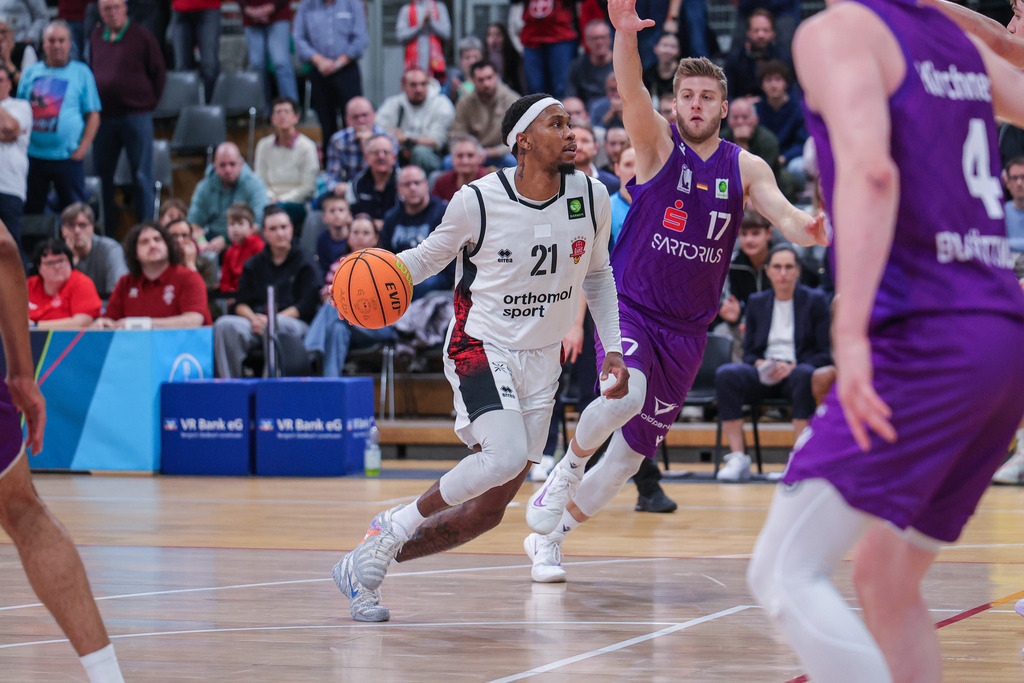 Pro A BAYER GIANTS vs BG Göttingen-151 | Fotos von Basketballspielen aus dem Raum NRW fotografiert von Gero Mueller-Laschet und Daniel Schaefer - Realisiert mit Pictrs.com
