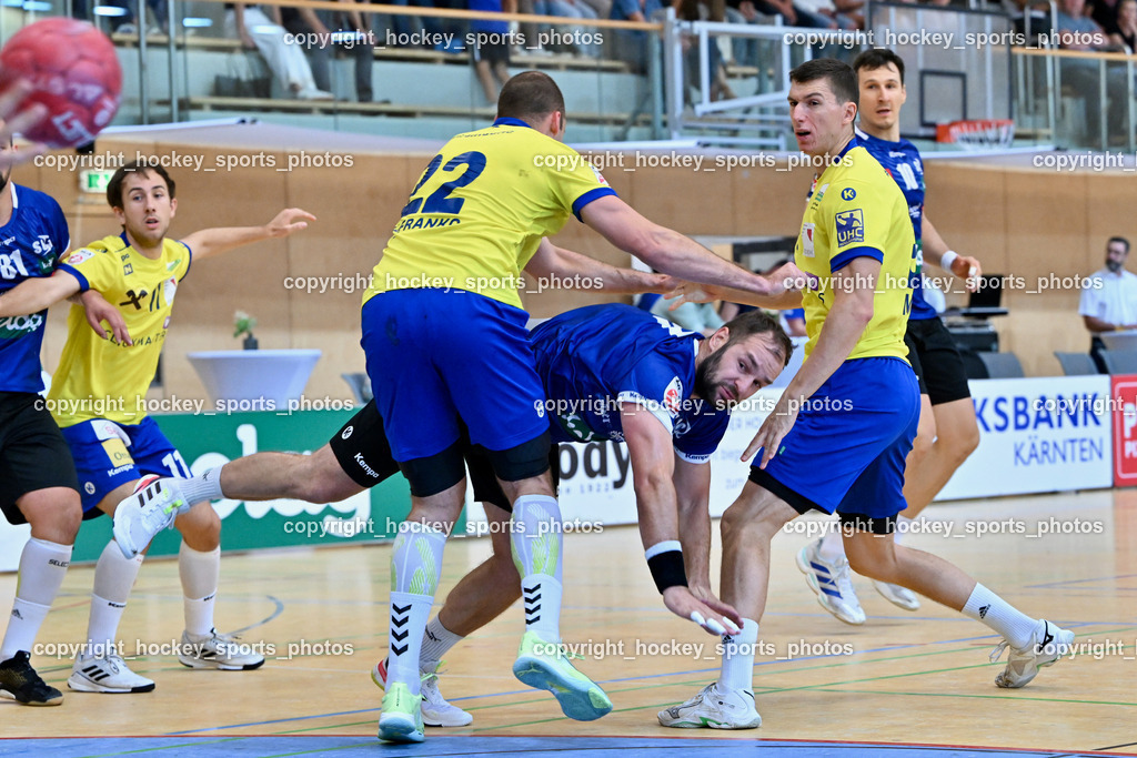 SC Ferlach vs. UHC Hollabrunn | S#11 FALTHANSL-SCHEINECKER Florian UHC Hollabrunn, #22 SAFRANKO Rudolf UHC Hollabrunn, #57 LEBAN Patrik SC Ferlach, #9 SIMIC Ante UHC Hollabrunn, #10 Perkusic Toni SC Ferlach, SC Ferlach vs. UHC Hollabrunn, SC Ferlach vs. UHC Hollabrunn am 20.09.2025 in Ferlach (Ballspielhalle Ferlach), Austria, (Photo by Bernd Stefan)