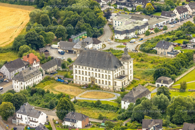 Warstein240713792Sichtigvor | Luftbild, ehemalige Deutschordenskommende Mülheim Schloss, Sichtigvor, Warstein, Sauerland, Nordrhein-Westfalen, Deutschland