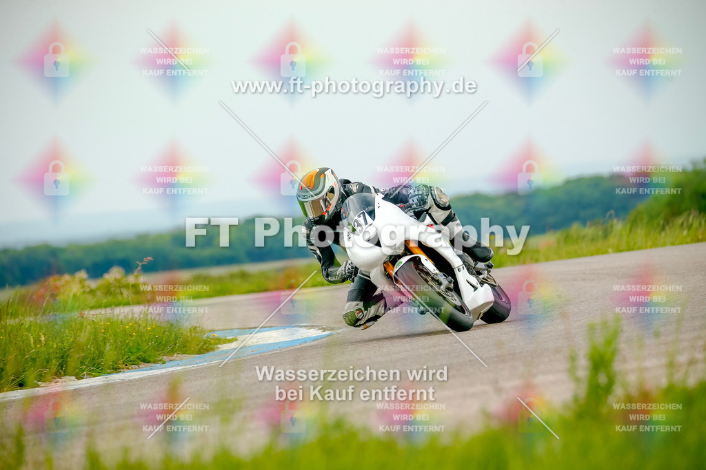 _MOT2119 | Hier findet Ihr Bilder von Touristenfahrten auf der Nürburgring Nordschleife oder von anderen Veranstaltungen die ich besucht habe. Viel Spass beim Durch Schauen 