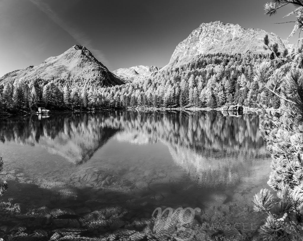 Lago di Saoseo im Herbst, Puschlav, Schweiz | Panoramic capture of picturesque Lago di Saoseo on a beautiful autumn day in Puschlav - Realisiert mit Pictrs.com