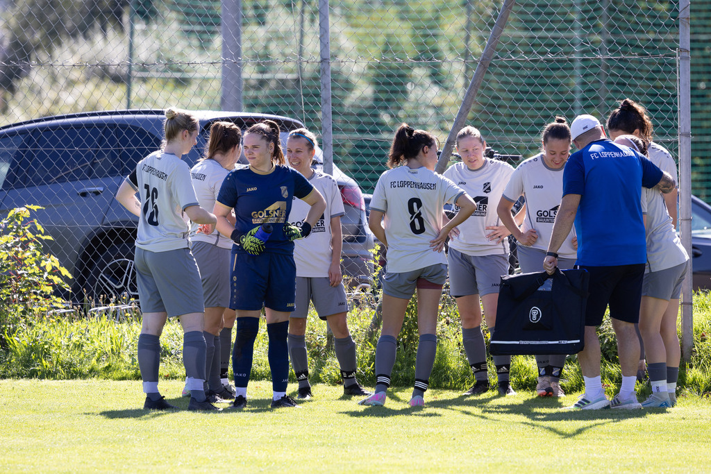 Fußball I FRAUEN I Saison 2025-2026 I Freundschaftsspiel I FC Loppenhausen - 1FC Heidenheim 1846 II I_250831_7998 | Fotopresso – Sportfotografie in Heidenheim & Umgebung. Professionelle Sportfotografie für unvergessliche Momente. Dynamische Action-Shots, emotionale Szenen & hochwertige Bilder. - Realisiert mit Pictrs.com